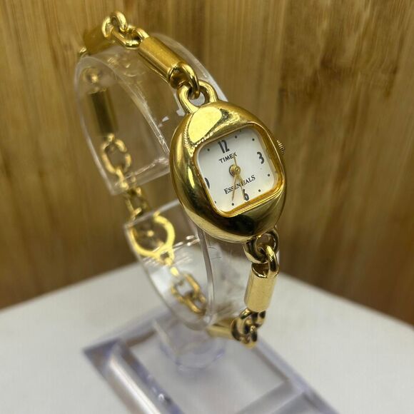 Timex Essentials Gold Oval Watch – Chain Link Bracelet, Vintage Style - Picture 7 of 8